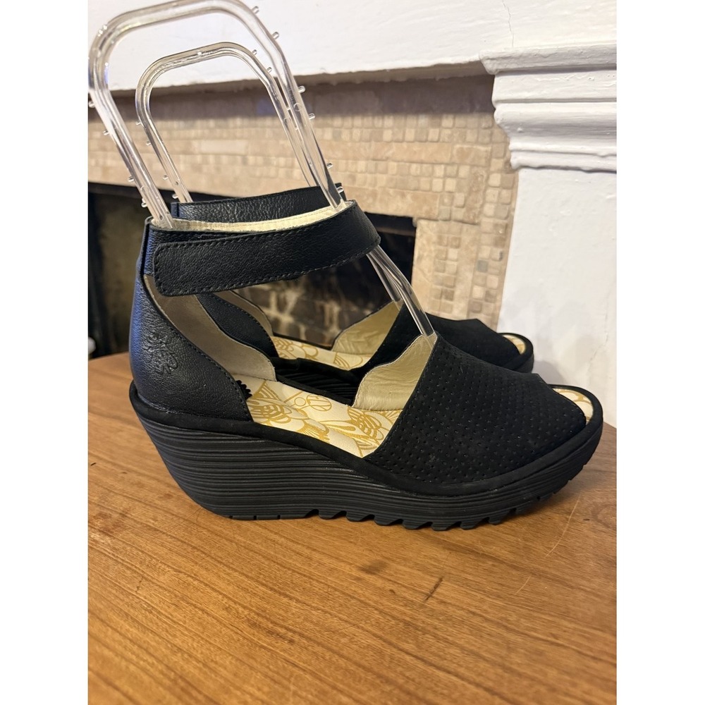 Fly London Yake Women's Sandal EU 41 Black Ankle Strap Open Toe EUC - Picture 3 of 7